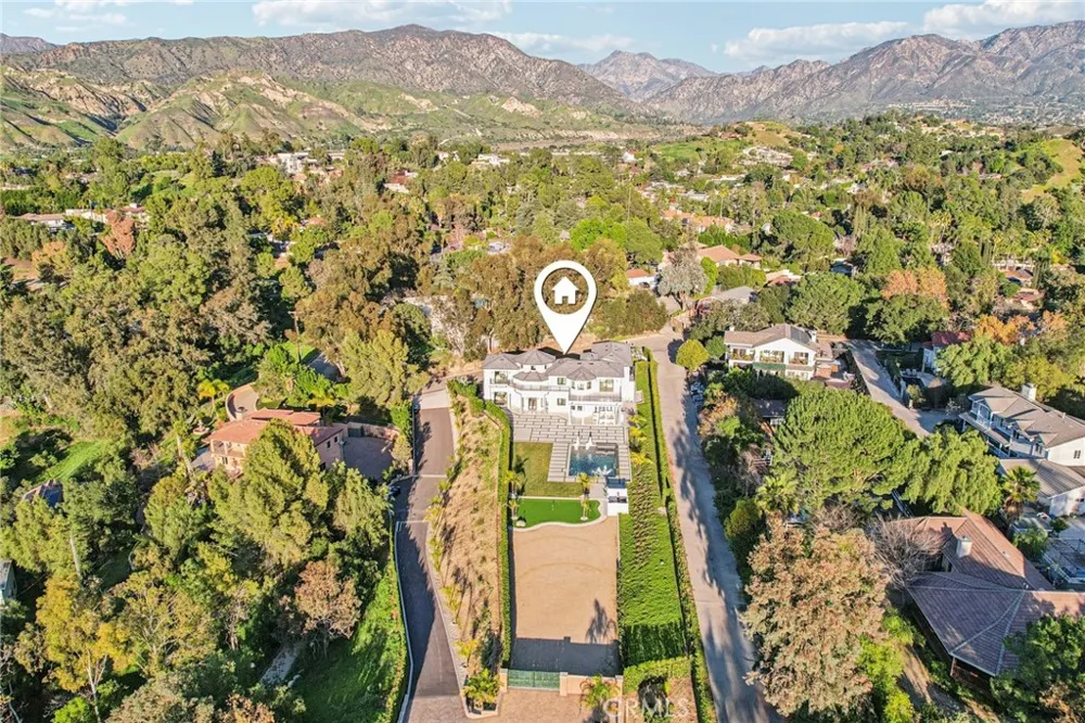 10511 Mary Bell Avenue Shadow Hills, CA 91040