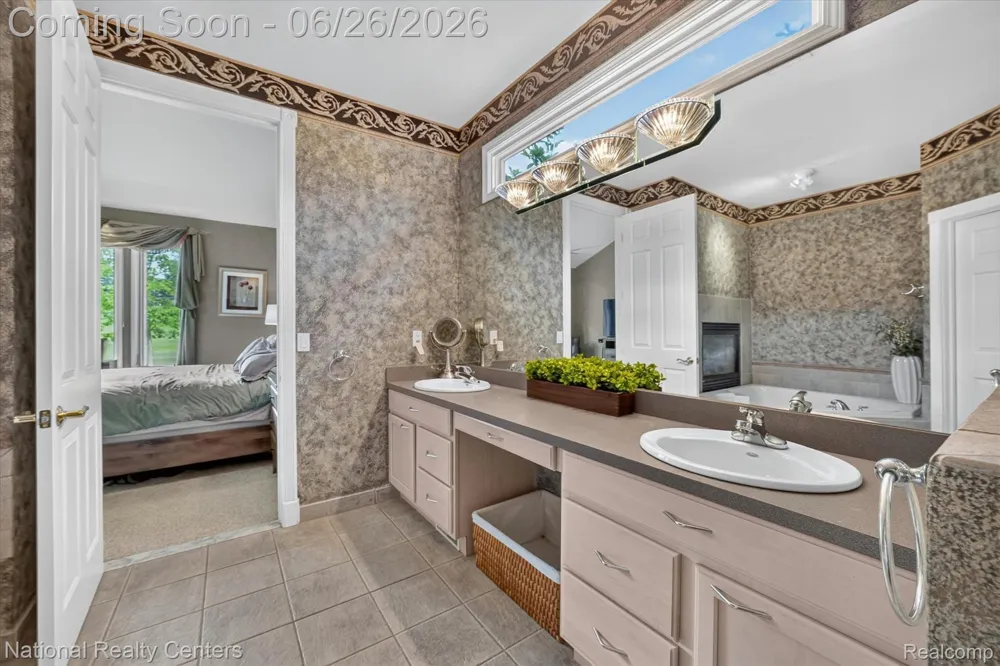 12257 Chandler Drive Plymouth Charter Township, MI 48170