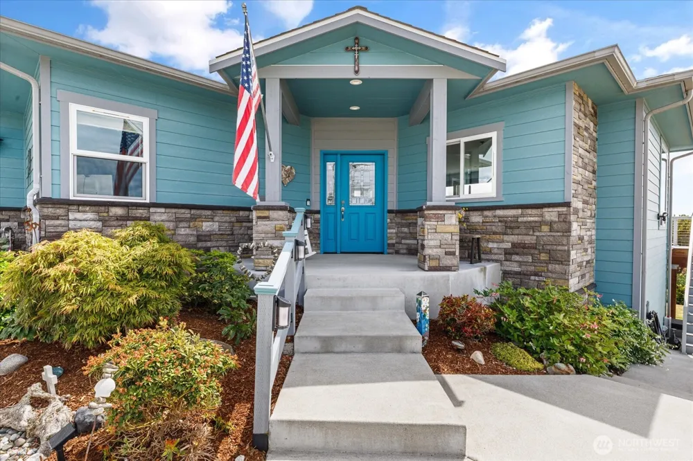 2591 El Mar Street Coupeville, WA 98239
