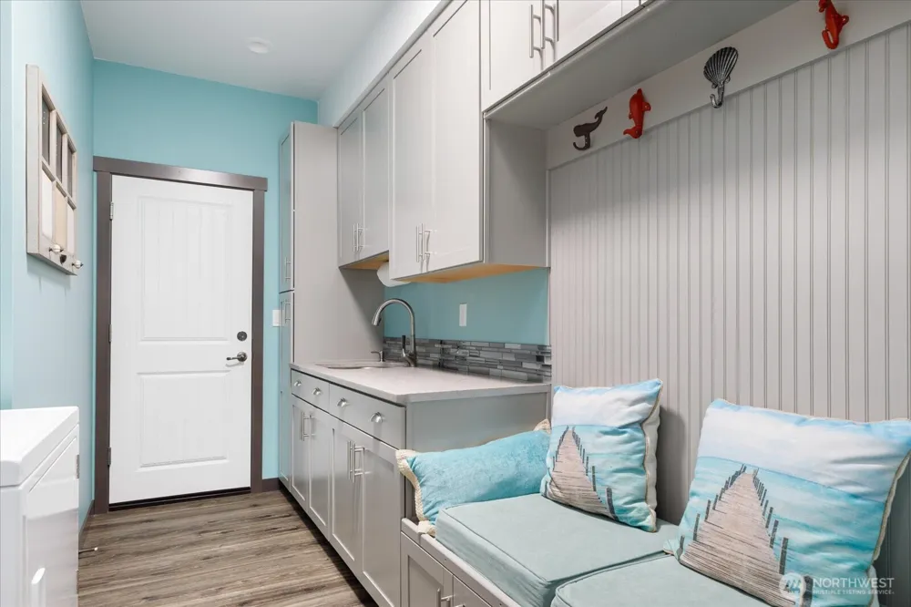 2591 El Mar Street Coupeville, WA 98239