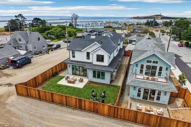 130 Sonora Avenue El Granada, CA 94018