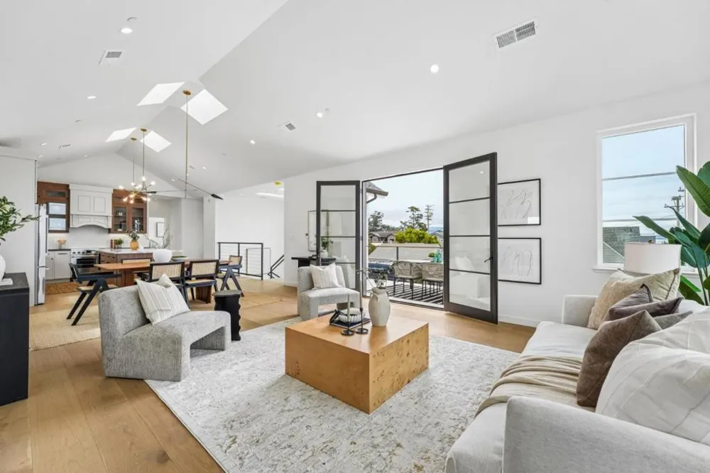 130 Sonora Avenue El Granada, CA 94018