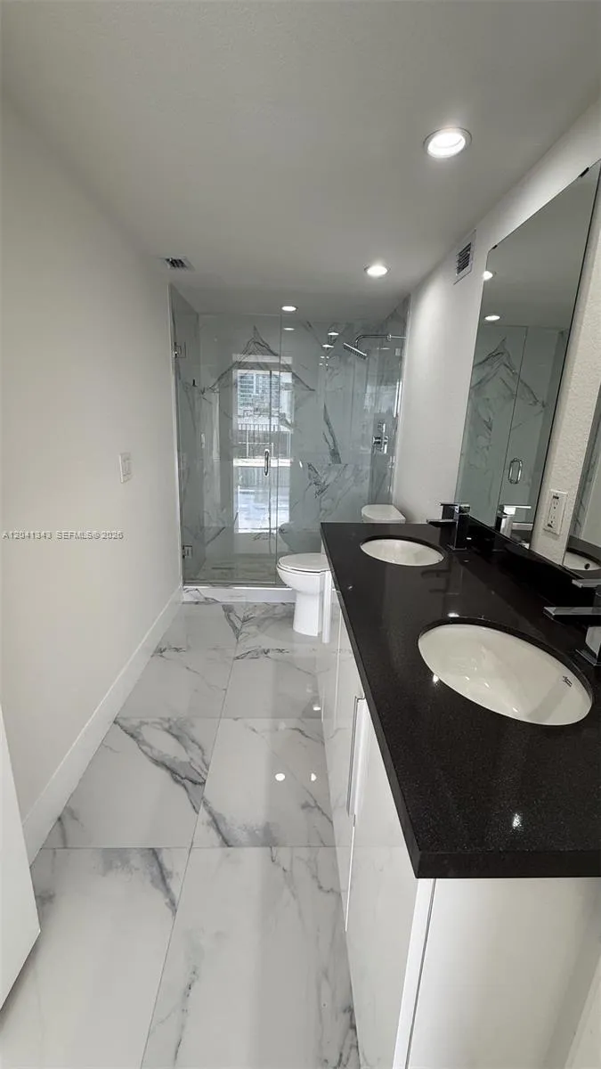 1901 Brickell Ave #B2003 Miami, FL 33129