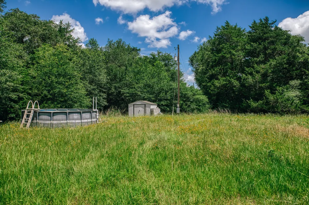 9713 County Road 316 Caldwell, TX 77836