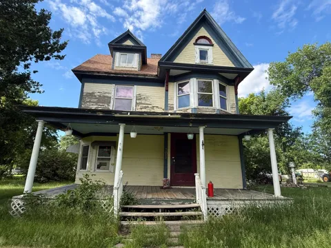305 Main Street