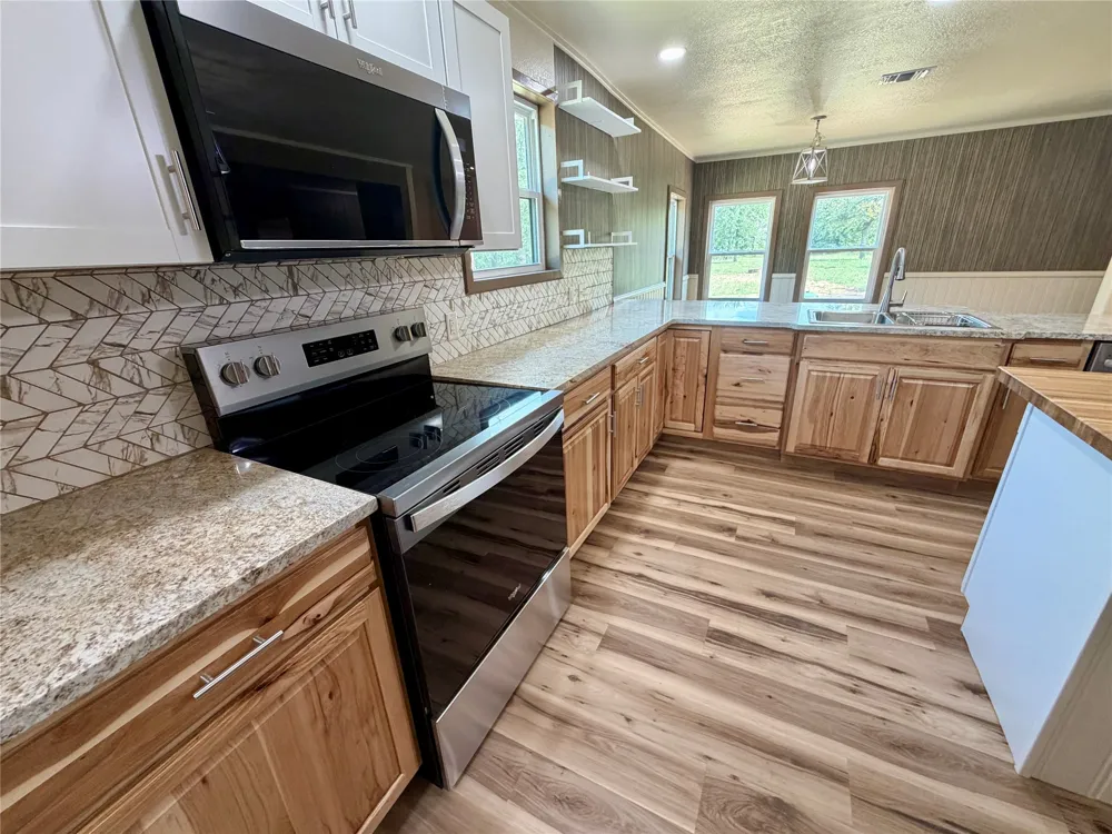 1810 Highway 570 Eastland, TX 76448