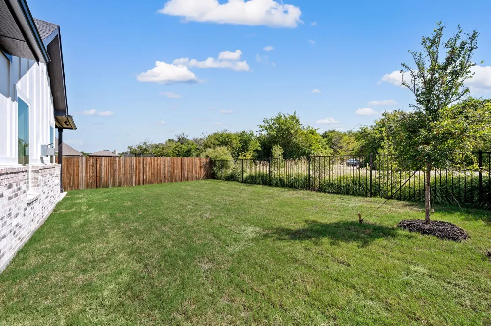 704 Blackbird Drive Aledo, TX 76008