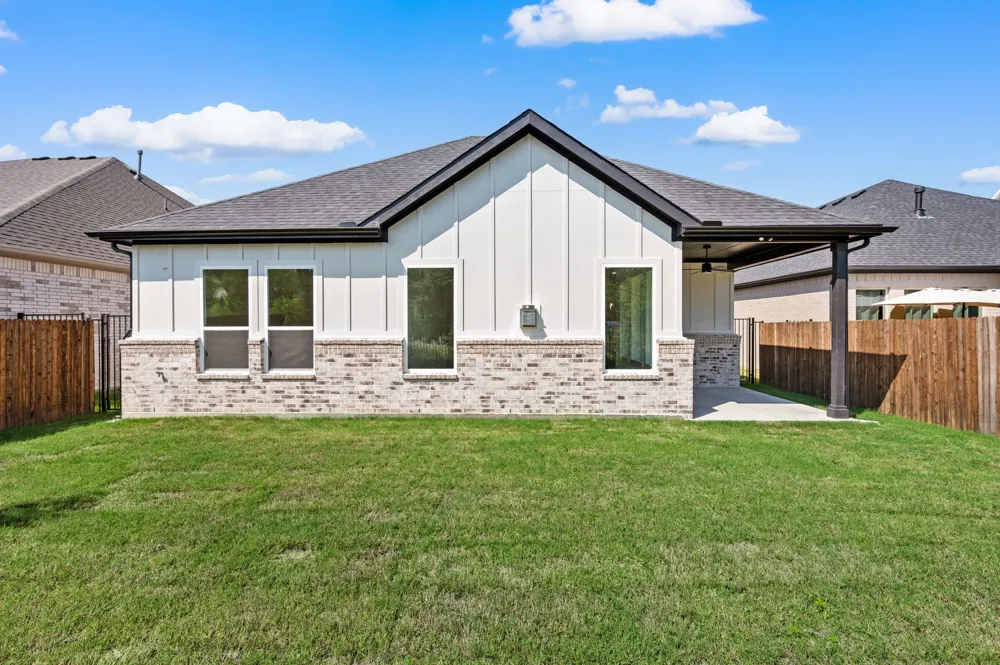 704 Blackbird Drive Aledo, TX 76008