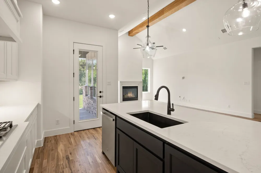 704 Blackbird Drive Aledo, TX 76008