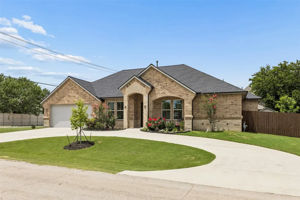 101 Sycamore Lane Roanoke, TX 76262