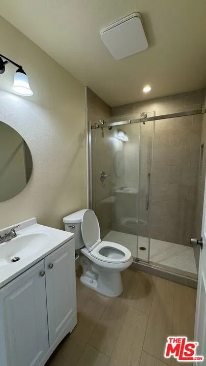 2528 Elkgrove Avenue #B Los Angeles, CA 90040