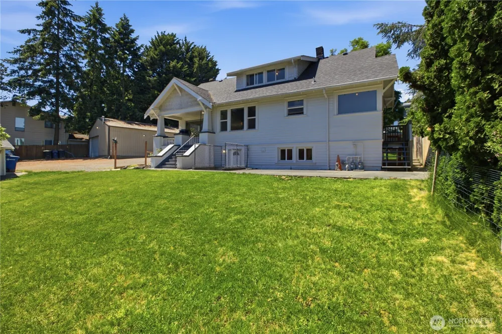 13025 Ambaum Boulevard SW #A & B Burien, WA 98146