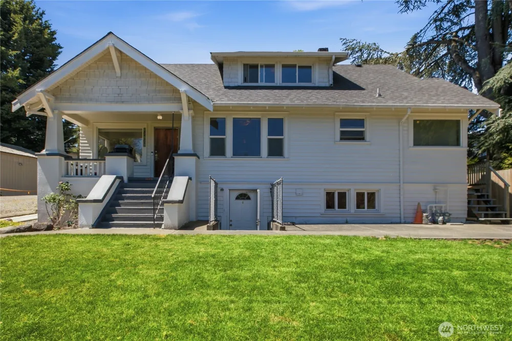 13025 Ambaum Boulevard SW #A & B Burien, WA 98146