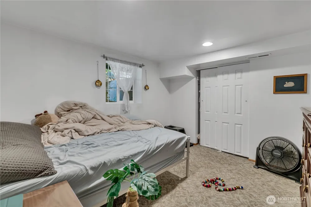 13025 Ambaum Boulevard SW #A & B Burien, WA 98146