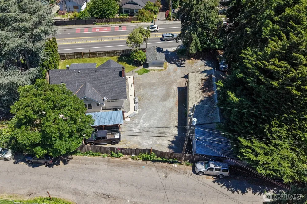 13025 Ambaum Boulevard SW #A & B Burien, WA 98146