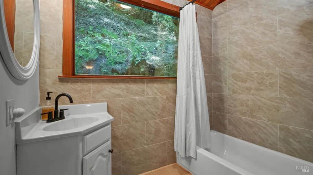 62 Park Street Woodacre, CA 94973