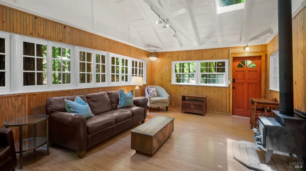 62 Park Street Woodacre, CA 94973