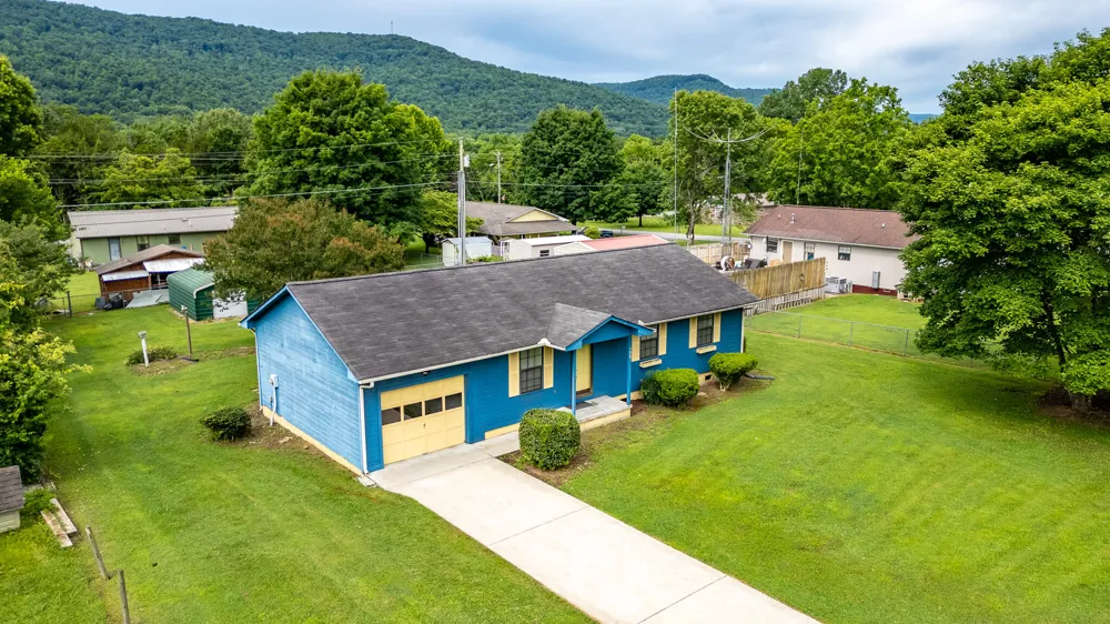 192 Cedar Point Lane South Pittsburg, TN 37380