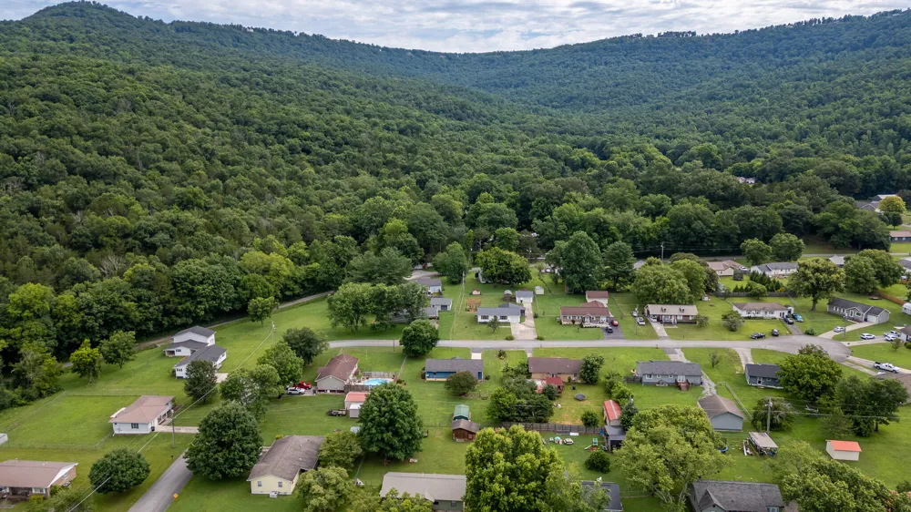 192 Cedar Point Lane South Pittsburg, TN 37380