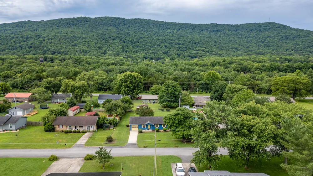 192 Cedar Point Lane South Pittsburg, TN 37380