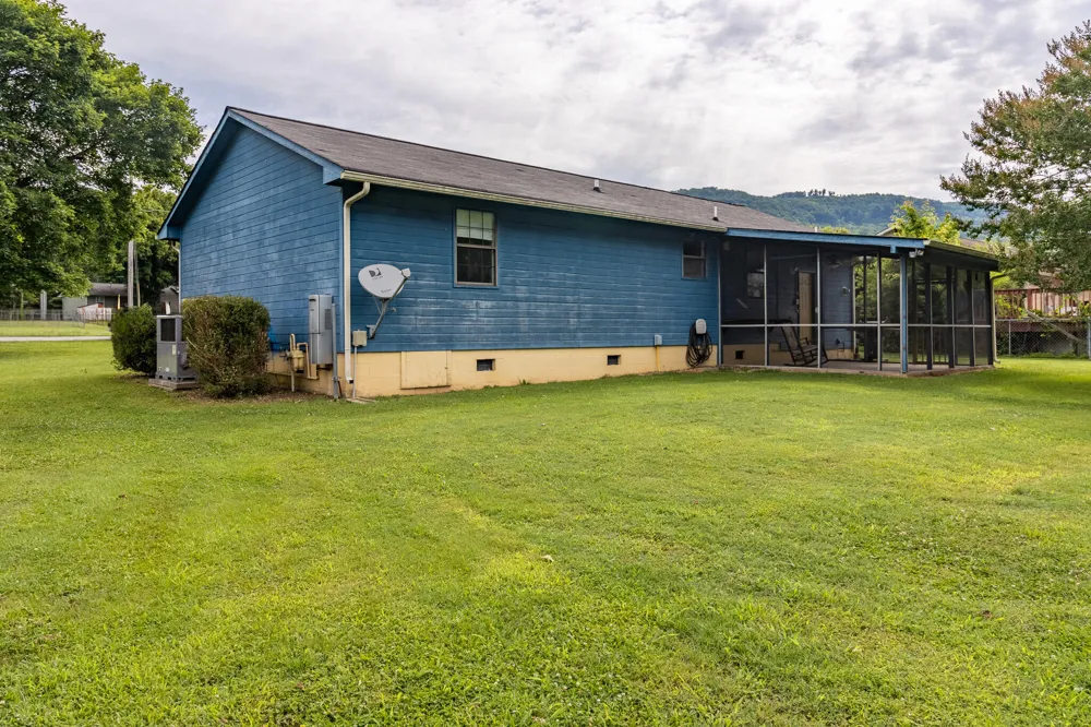192 Cedar Point Lane South Pittsburg, TN 37380
