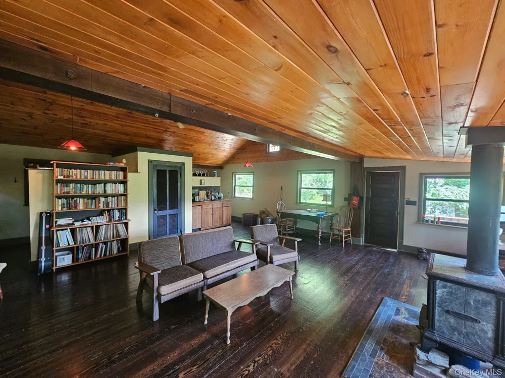 211 Brook Trail Greenwood Lake, NY 10925