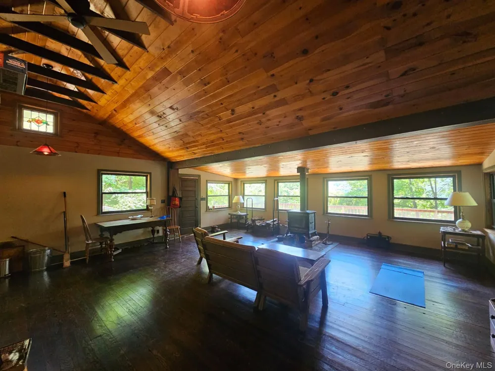 211 Brook Trail Greenwood Lake, NY 10925