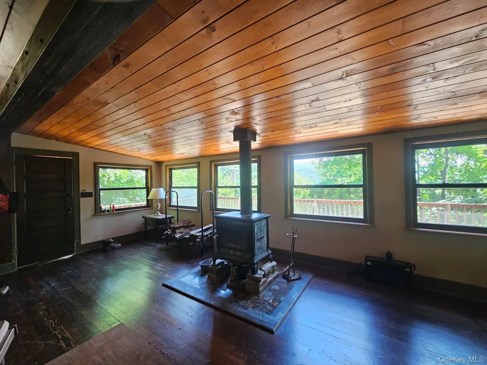 211 Brook Trail Greenwood Lake, NY 10925