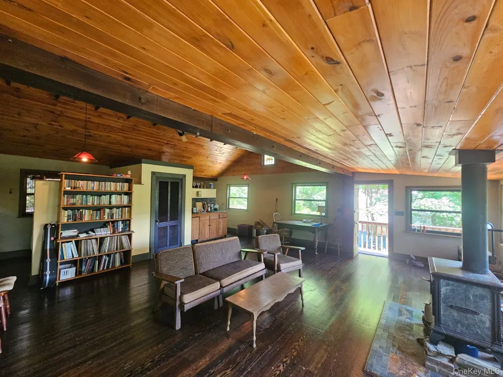 211 Brook Trail Greenwood Lake, NY 10925