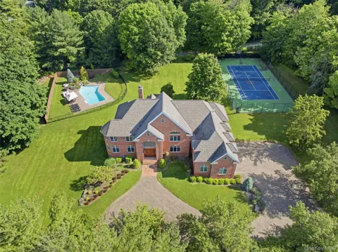 637 S Mountain Road
