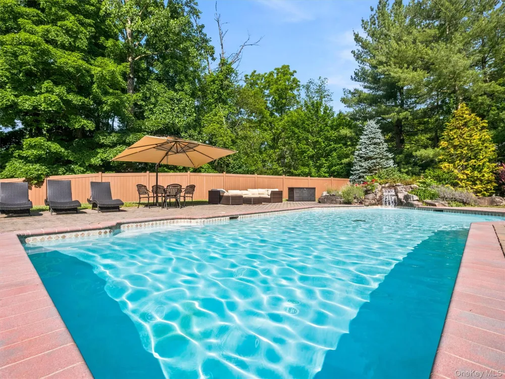 637 S Mountain Road New City, NY 10956