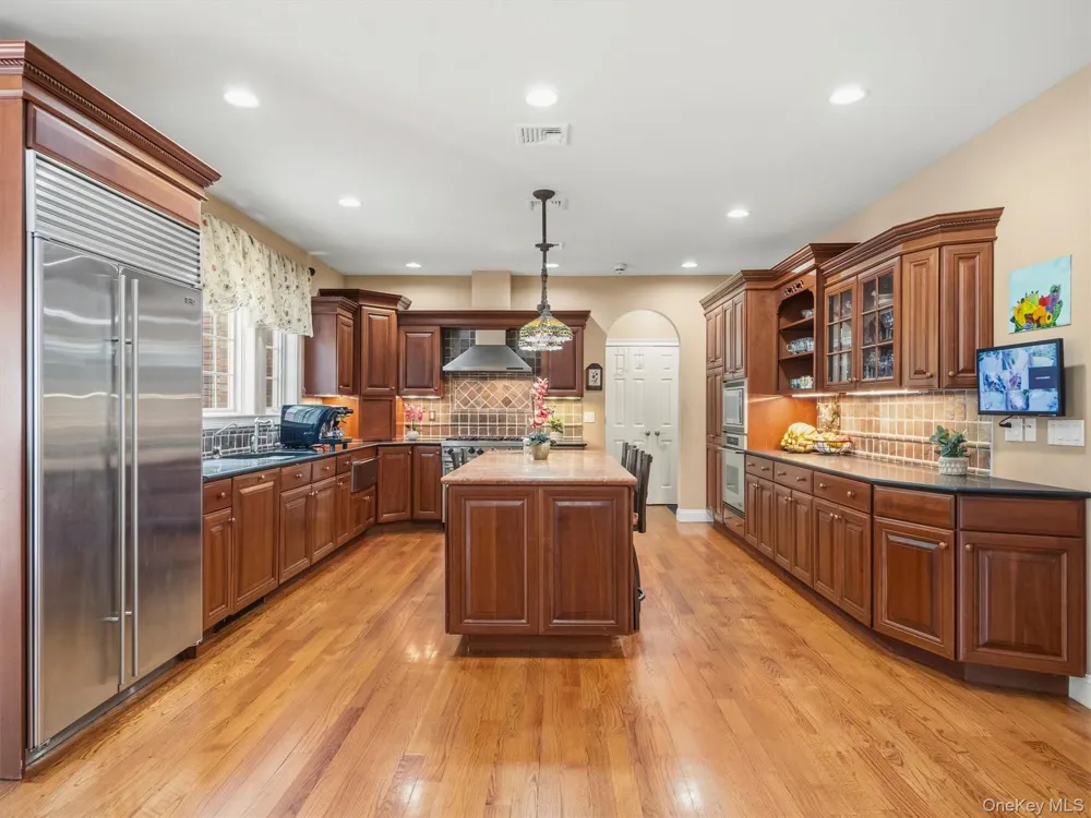 637 S Mountain Road New City, NY 10956