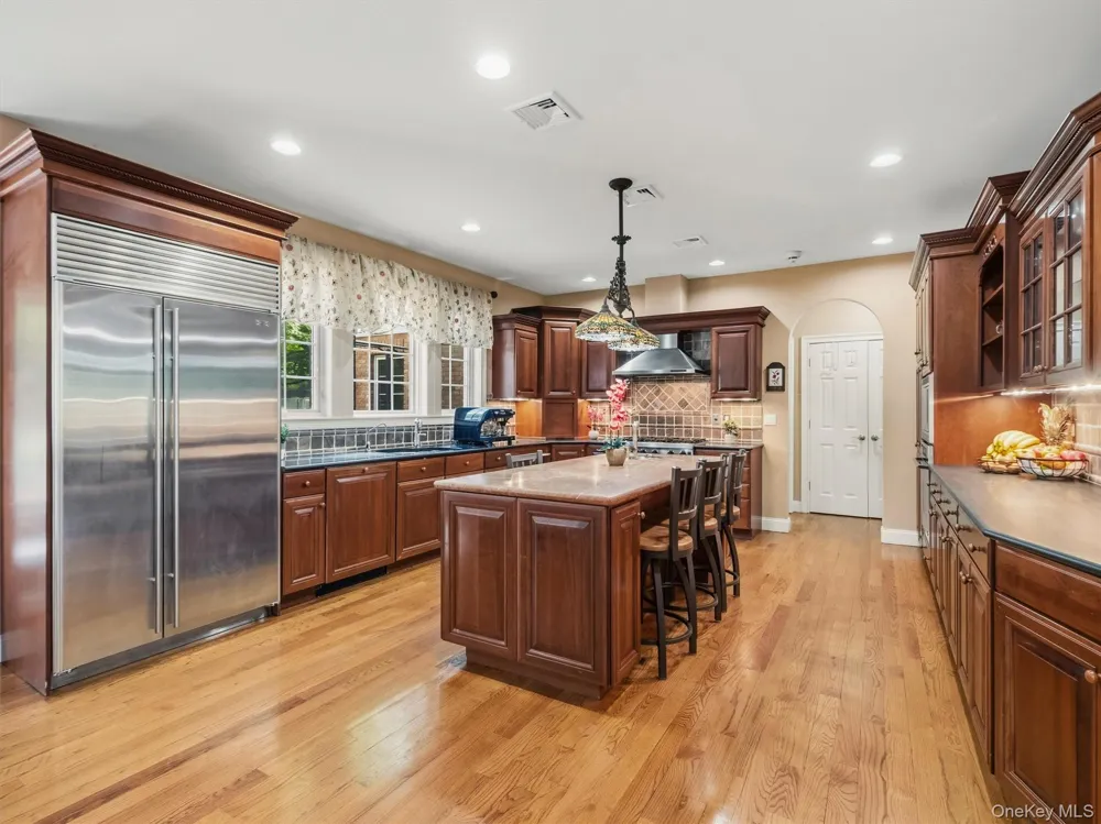 637 S Mountain Road New City, NY 10956
