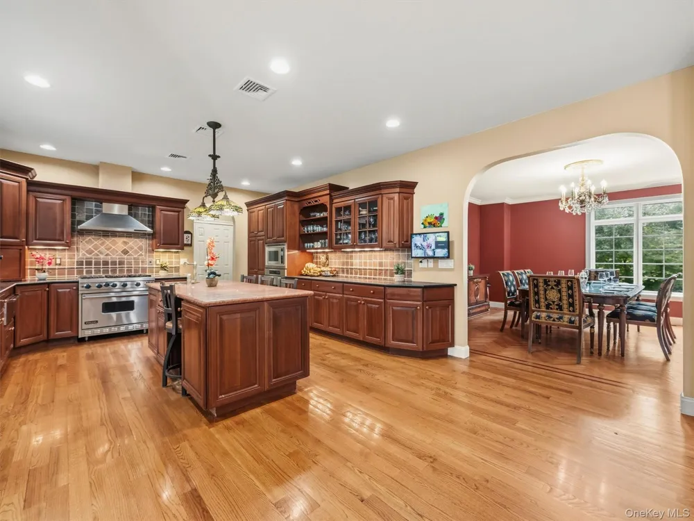637 S Mountain Road New City, NY 10956