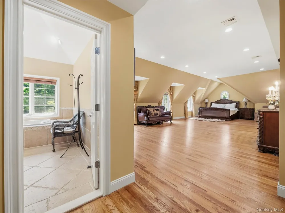 637 S Mountain Road New City, NY 10956