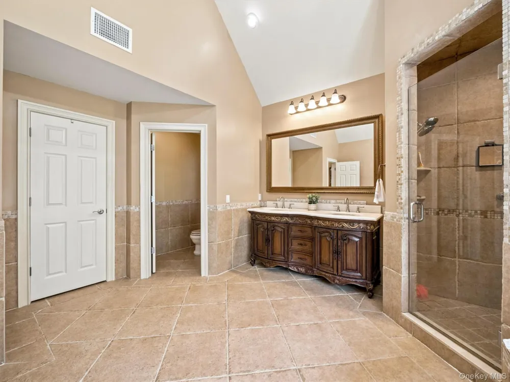 637 S Mountain Road New City, NY 10956