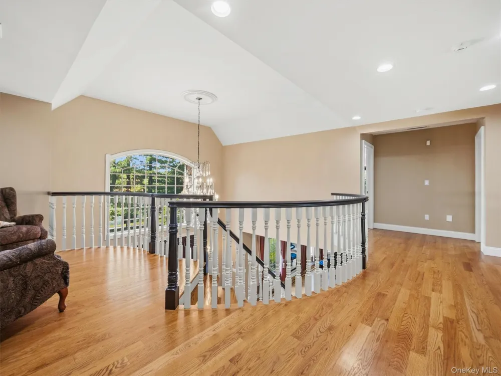 637 S Mountain Road New City, NY 10956