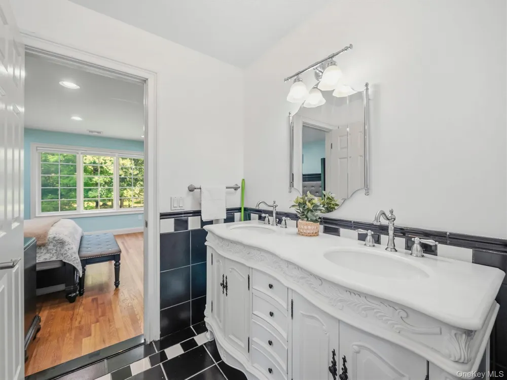637 S Mountain Road New City, NY 10956