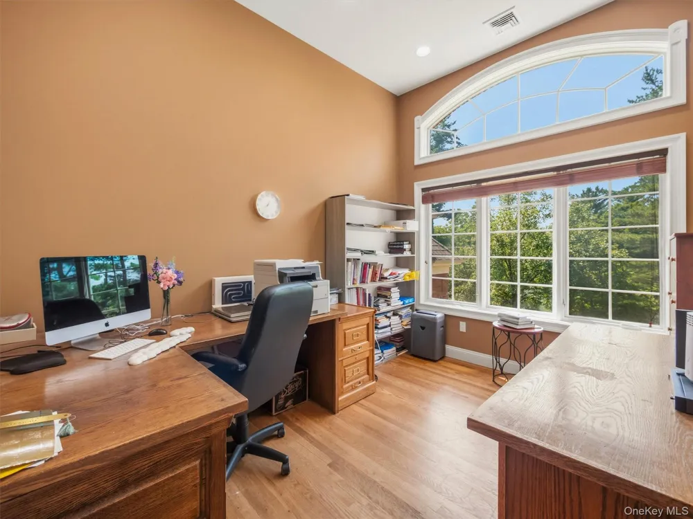 637 S Mountain Road New City, NY 10956
