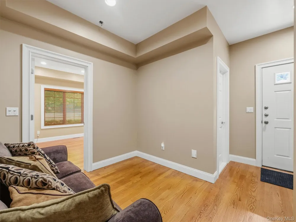 637 S Mountain Road New City, NY 10956