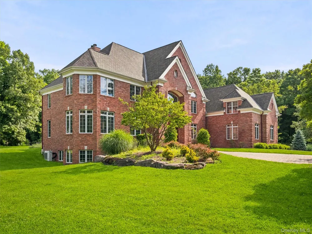 637 S Mountain Road New City, NY 10956