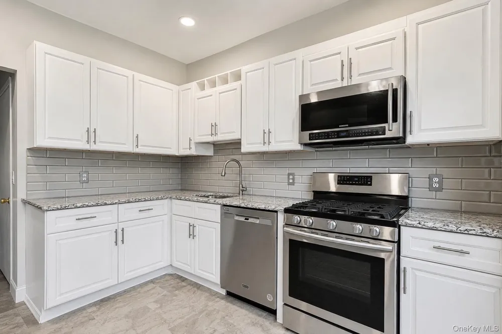 843 Spring Lake Drive Middle Island, NY 11953