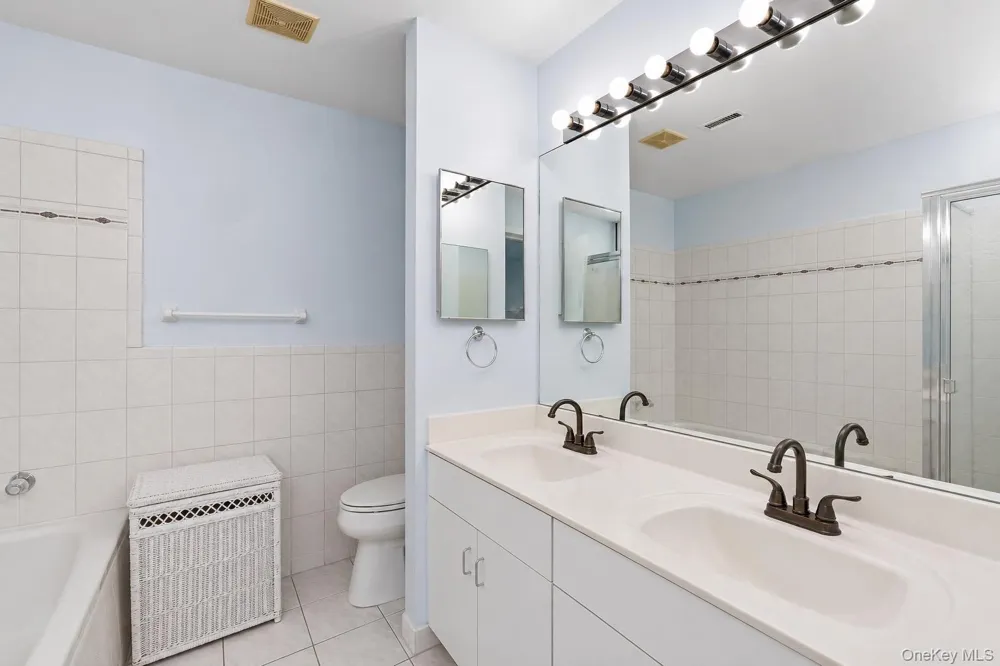 843 Spring Lake Drive Middle Island, NY 11953