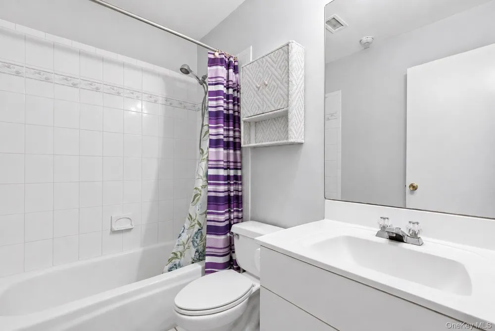 843 Spring Lake Drive Middle Island, NY 11953
