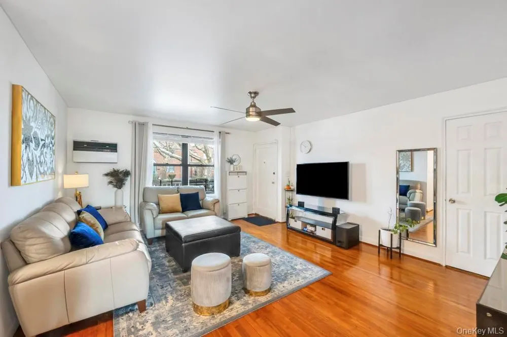 196-72 69th Ave #1 FL Fresh Meadows, NY 11365