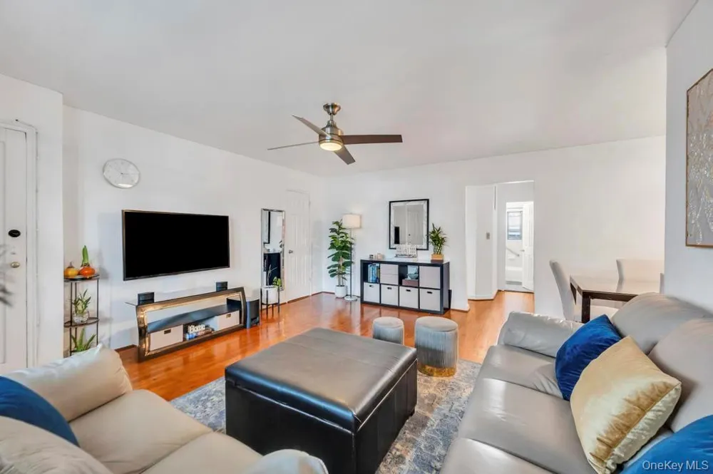 196-72 69th Ave #1 FL Fresh Meadows, NY 11365