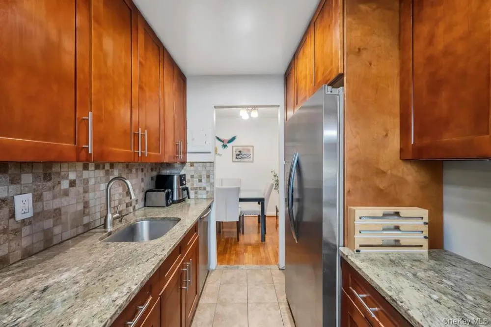 196-72 69th Ave #1 FL Fresh Meadows, NY 11365