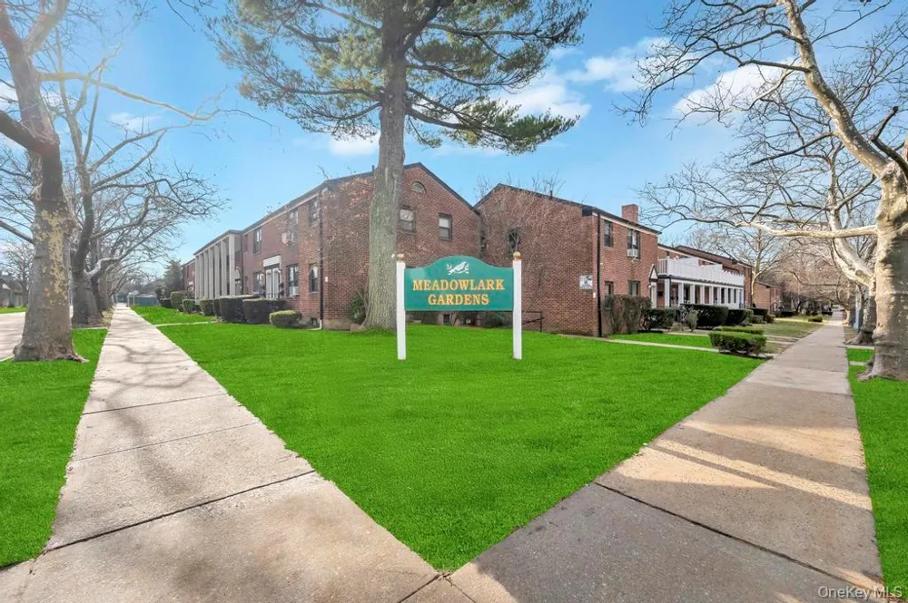 196-72 69th Ave #1 FL Fresh Meadows, NY 11365