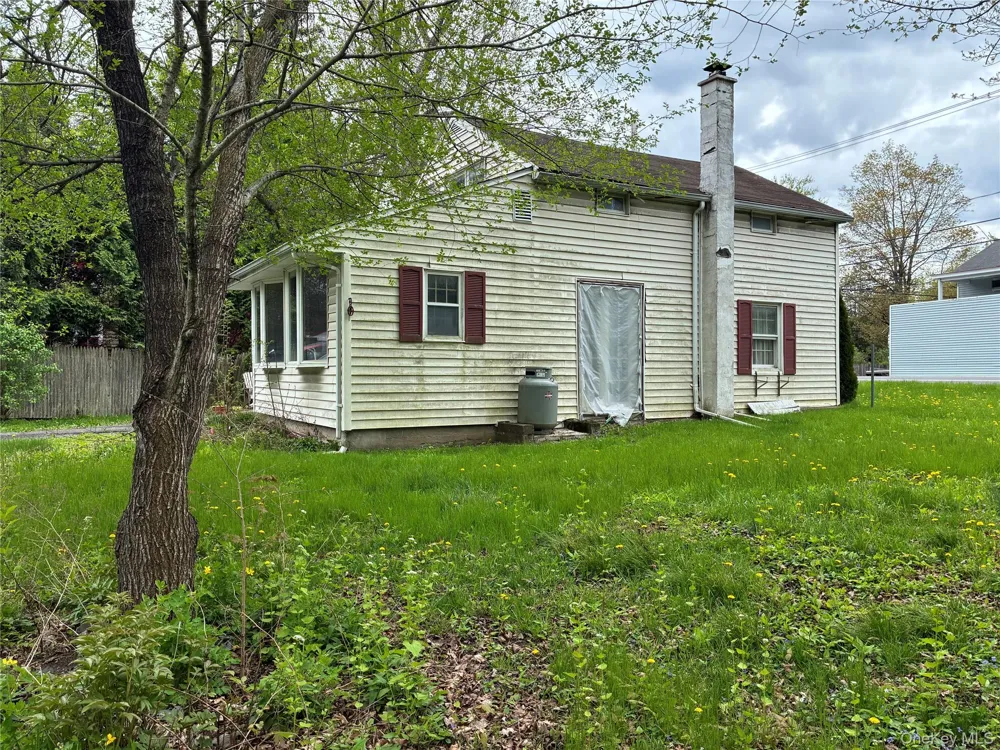 42 State Route 9H Hudson, NY 12534