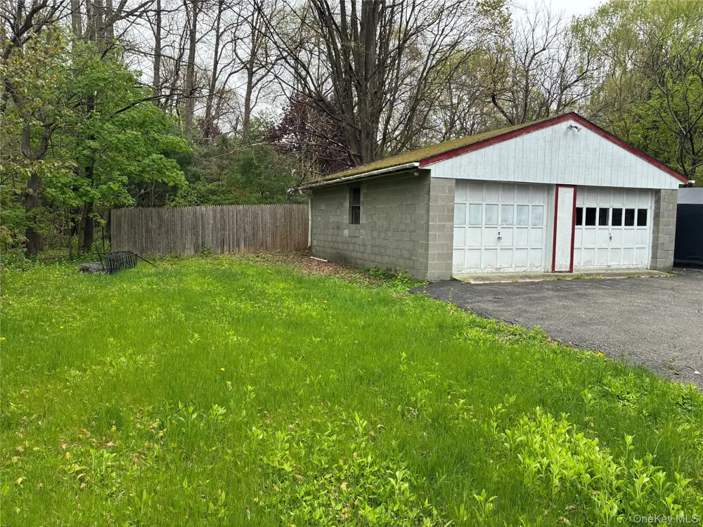 42 State Route 9H Hudson, NY 12534